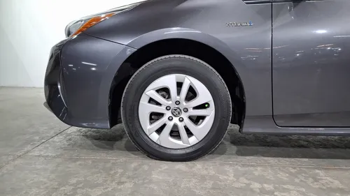 Toyota Prius 1.8 HYBRID BASE