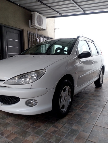 Peugeot 206 1.6 Sw Xt Premium