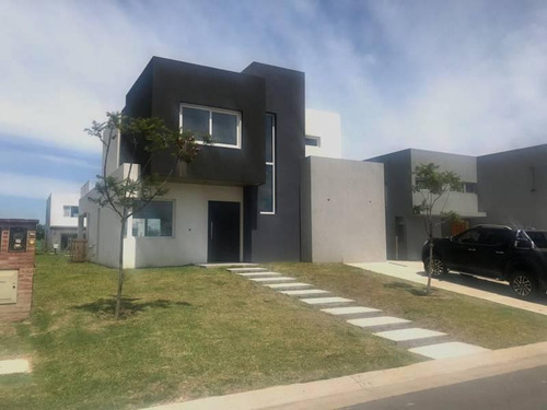Casa A Estrenar Obra Finalizada!