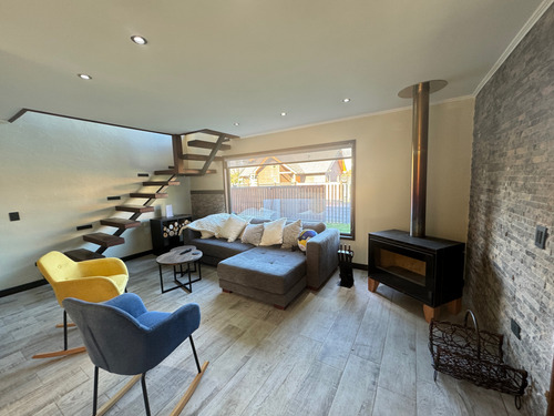 Casa Centrico Condomino Pucón. Estilo Mediterraneo.