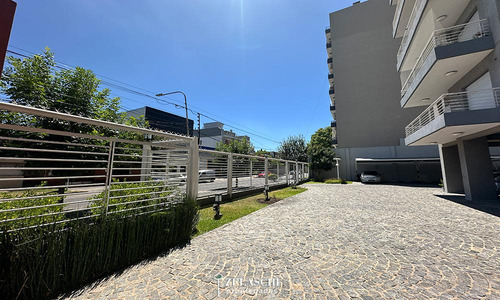 Departamento 2 Ambientes En Alquiler Con Cochera : Bonifacini, Caseros