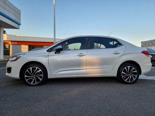 Imagen 12 de 21 de Citroen C4 Lounge S Edition 2016 Mr
