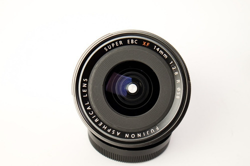 Imagem 4 de 8 de Lente Fujifilm Xf 14mm F2.8 R
