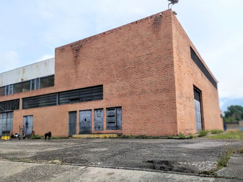Venta Planta Industrial Sector Industrial El Marques. Guatire. Oportunidad De Inversión. Naves Doble Altura. Galpón. Luz Trifásica. Cerca Nuevo Central Madeirense. Galpones.