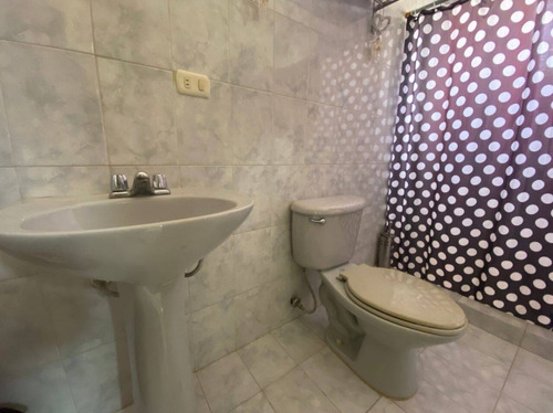 Imagen 8 de 8 de Townhouse En Venta En Milagro Norte Maracaibo Api 2384
