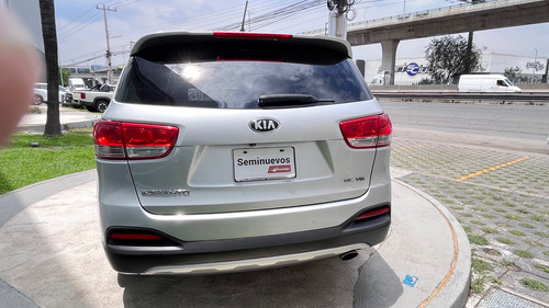 Kia Sorento 3.3L Ex At