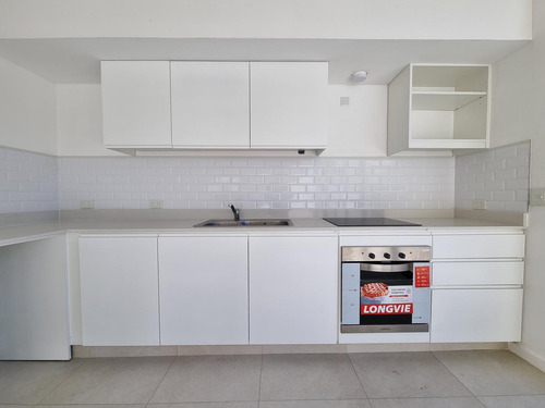 Departamento 2 Ambientes En Venta - Beccar-vias/rolon