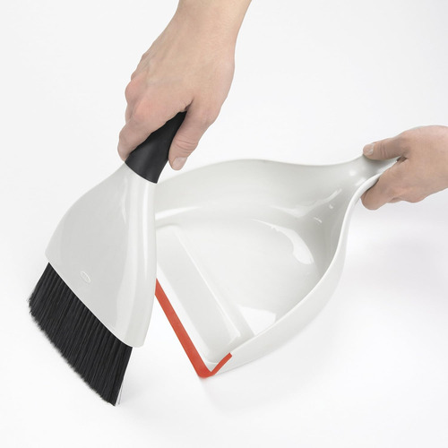 Juego De Recogedor Y Cepillo Compacto Color Blanco