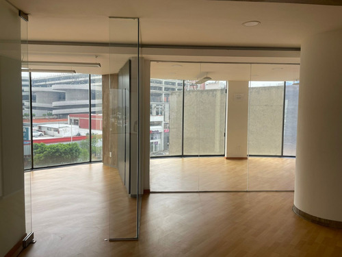 Oficinas En Renta Excelente Ubicación. Recién Remodelada
