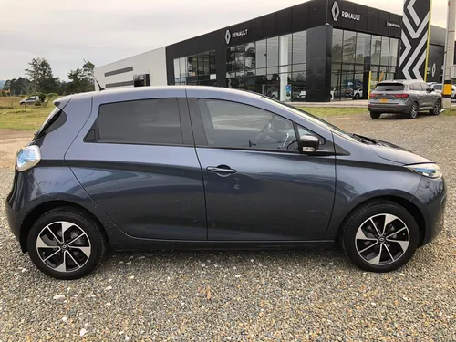 Renault Zoe At 4x2