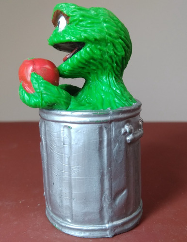 Muppets Oscar The Grouch Apple Applause Gruñon Topper Torta (Usado)