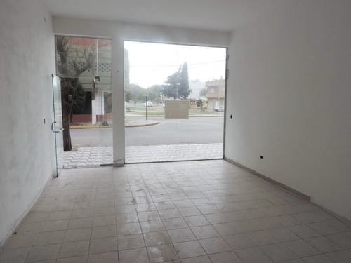 Imagen 8 de 10 de Local Comercial En San Clemente (cos 28)