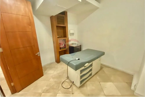 Arriendo Oficina O Local Comercial
