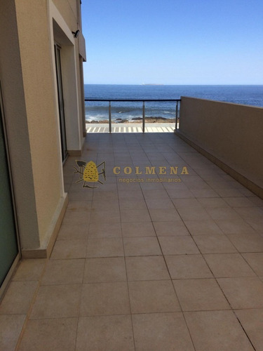 Apartamento En Peninsula En Rambla Brava Frente Al Mar En 1era Linea 3 De 2 Baños Terraza Amplia Con Partillero Parrillero Y 2 Garajes. Consulte!!!!!!- Ref: 2354