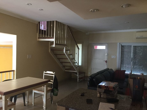 Imagen 4 de 14 de Casa En Venta En Lanus Este