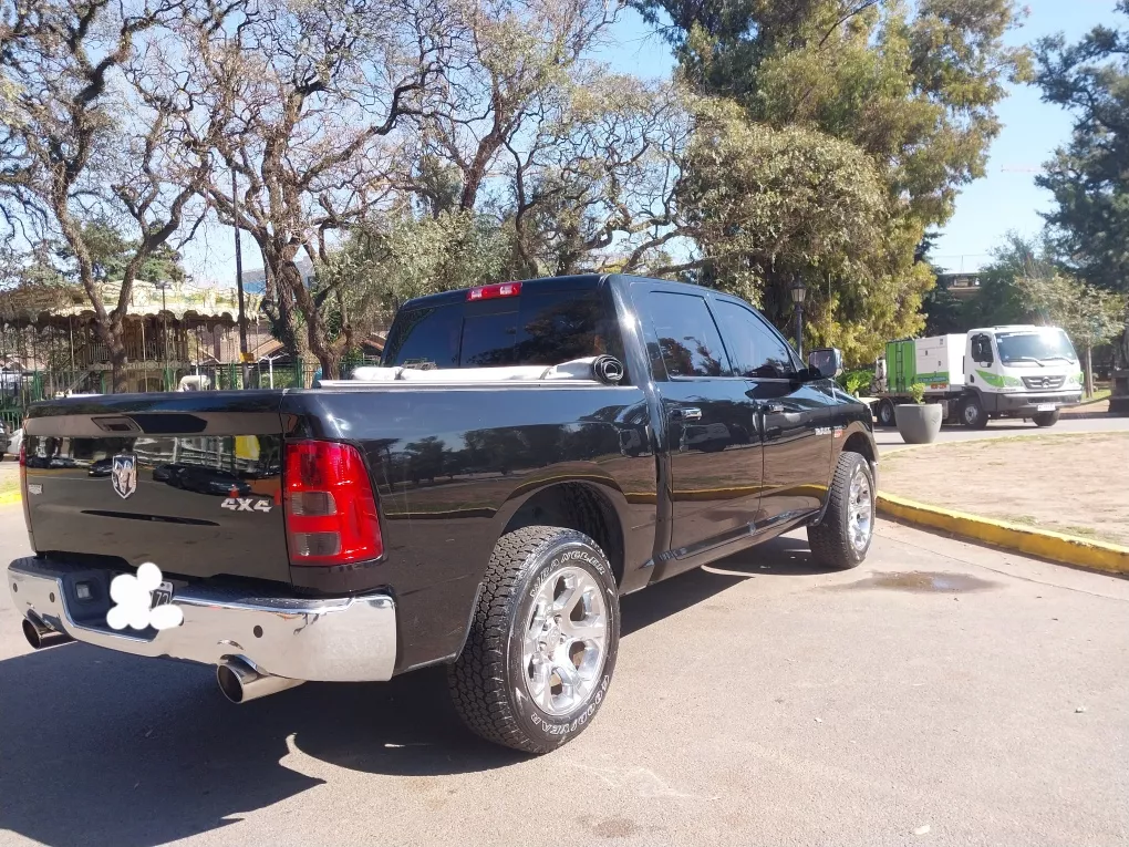 RAM 1500 5.7 Laramie Atx V8