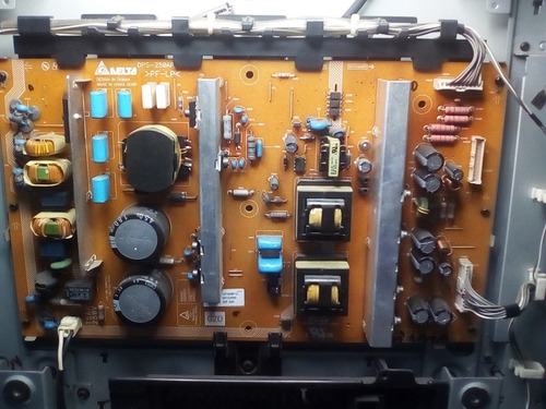 Imagen 2 de 2 de Tv. Sony Modelo Kdl-37xbr6 Para Repuesto