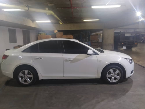 Imagen 4 de 9 de Chevrolet Cruze