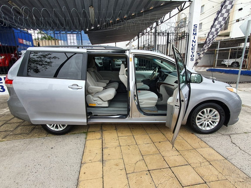 Imagen 3 de 15 de Toyota Sienna Xle 2013