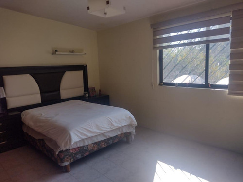 Casa En Desniveles De 3 Pisos, Hacienda Ojo De Agua Sup. 525 Mts