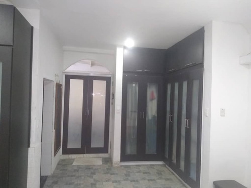 Imagen 10 de 30 de Casa Quinta En Venta En La Urbanización San Bernardino 04140997777 / 04125787777