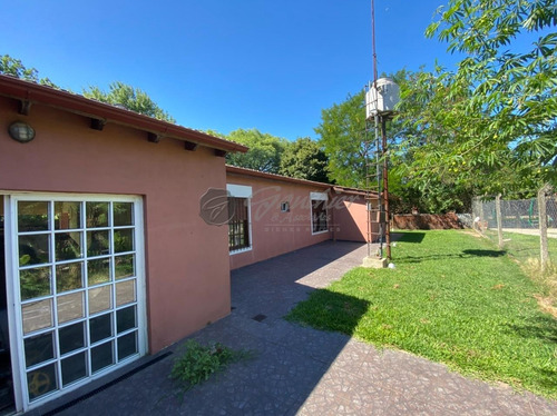 Casa En Venta En Campana: Mateo Blanco S/n