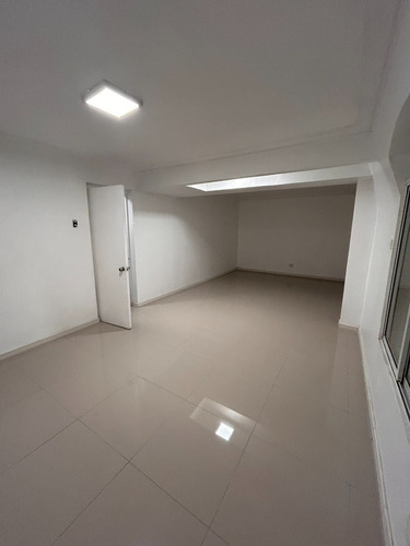 Casa Con Destino Comercial Y Recepciones Finales Al Día
