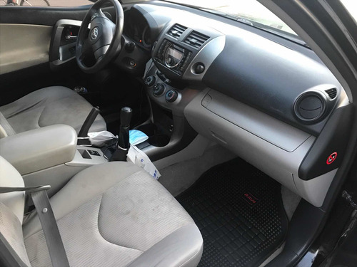 Toyota Rav4 2.4 4x2 At 2011