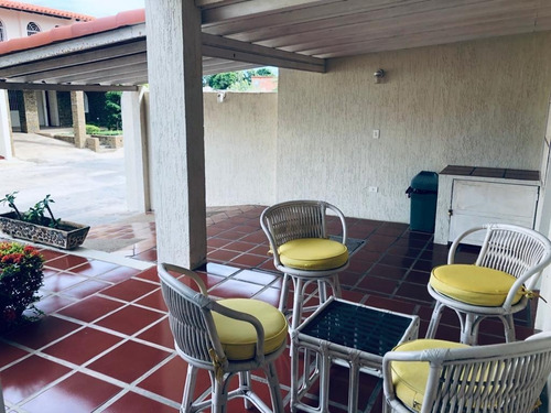 Imagen 2 de 13 de Alquiler Vacacional Margarita Bello Townhouse 3h 8 Personas