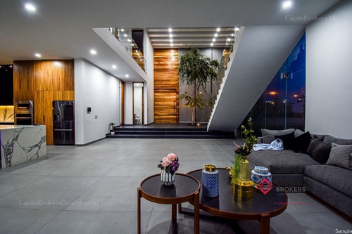 Imagen 8 de 30 de Casa En Venta En Valle Imperial Zapopan Dentro Del Campo De