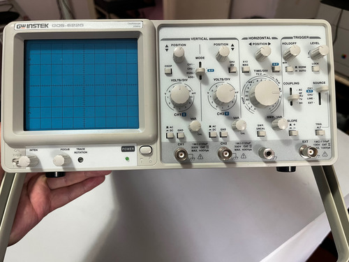Osciloscópio Analógico Gwa Instek Gos 622g Na Caixa