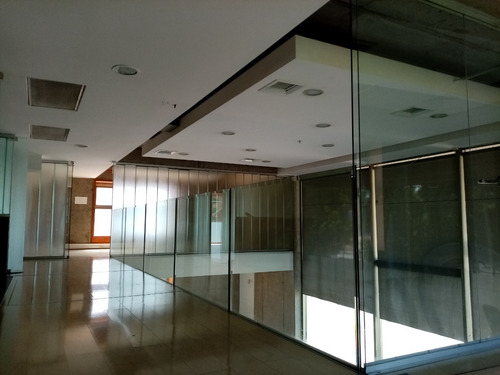 Lindo Local De 462 M2 Con Gran Acceso Desde La Calle