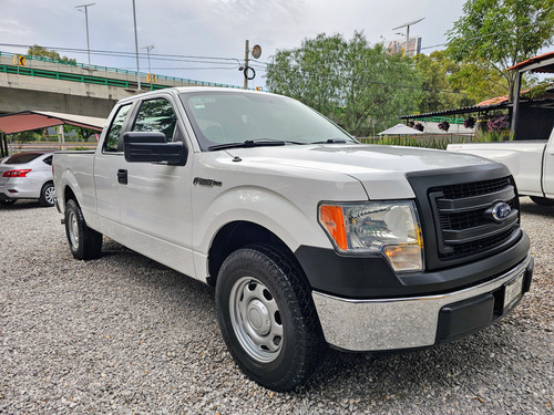 Ford F-150 5.0l Xl Cabina Y Media 4x2 Mt