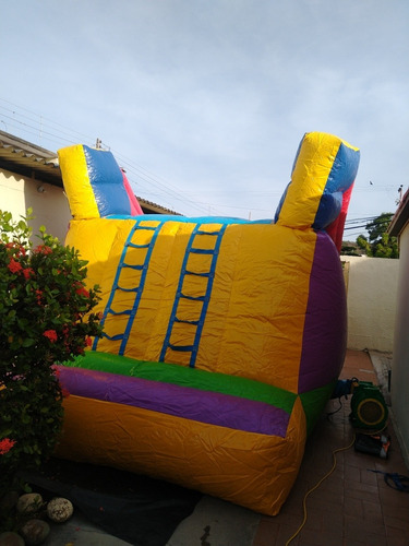 Imagen 5 de 7 de Tobogán Inflable Para Piscina