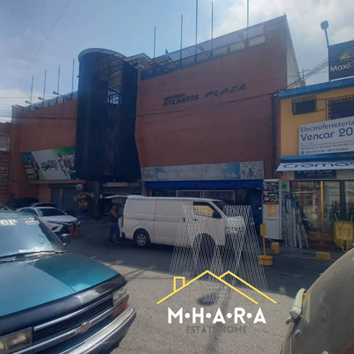 Local En Obra Limpia En Venta En Catia La Mar Frente Al  Registro Multicentro Atlantis Plaza 