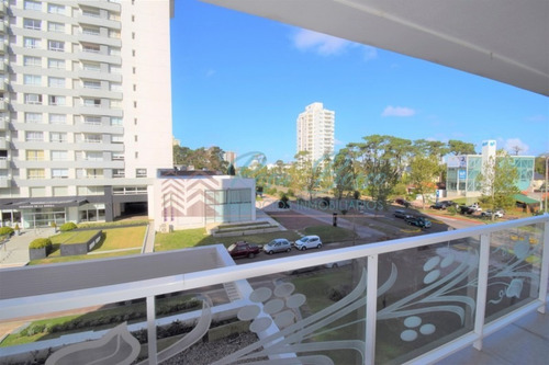 Apartamento En Roosevelt, 1 Dormitorios *- Ref: 1822
