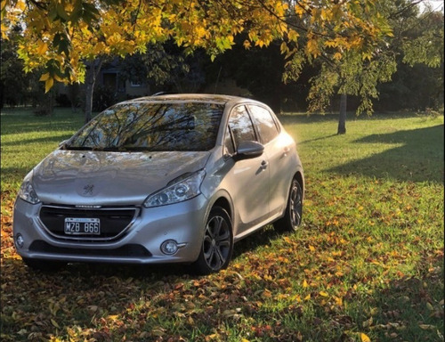 Peugeot 208 Feline