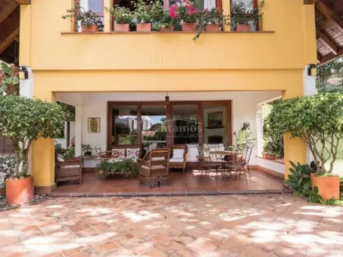 Casa En Venta En Loma De San José. Cod V776096