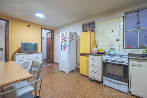 Departamento Apto Profesional 2do Piso A La Calle