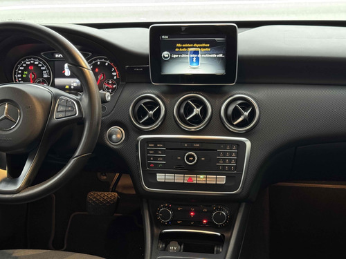 Mercedes-Benz A 200 1.6 TURBO 16V FLEX 4P AUTOMÁTICO