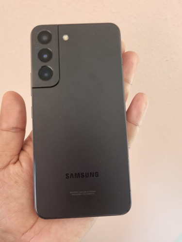 Samsung S22 (Usado)