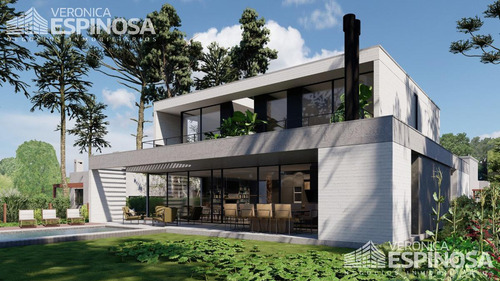 Casa De 5  Ambientes En Venta,  En Haras San Pablo.