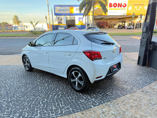 Chevrolet Onix 1.4 MPFI LTZ 8V FLEX 4P AUTOMÁTICO