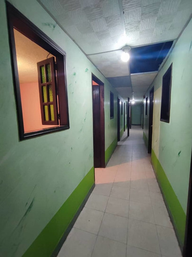 Imagen 10 de 27 de Venta. Hotel. Casa. Local Comercial. San Cristóbal
