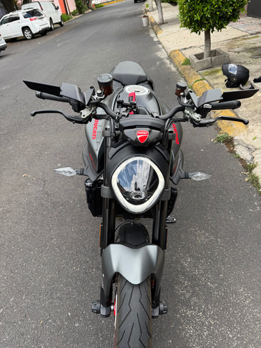 Monster + 937 Aviator Grey