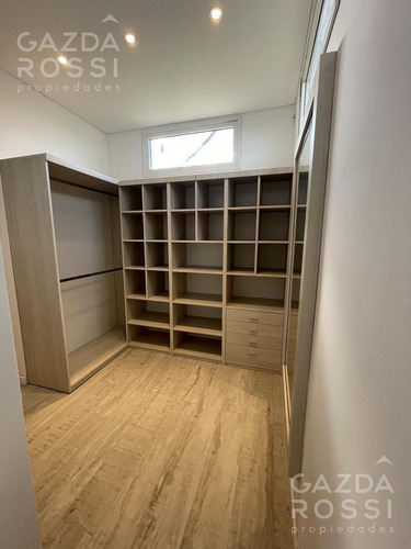 Imagen 13 de 15 de Moderna Y Amplia Casa Con Piscina A Estrenar En Cruz Del Sur, Canning!