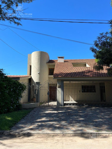 Casa En Jardín Espinosa