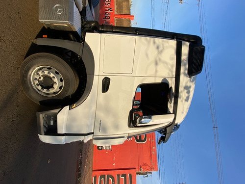 Imagem 11 de 15 de Actros 2548 0km
