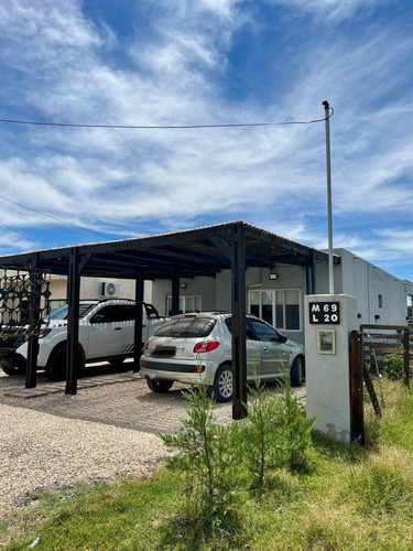 Venta Casa Quinta 2 Dormitorios Domselaar Con Cochera