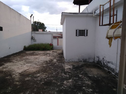 Imagen 22 de 30 de En Venta Casa Quinta Ubicada En Barrio Sucre, Muy Amplia